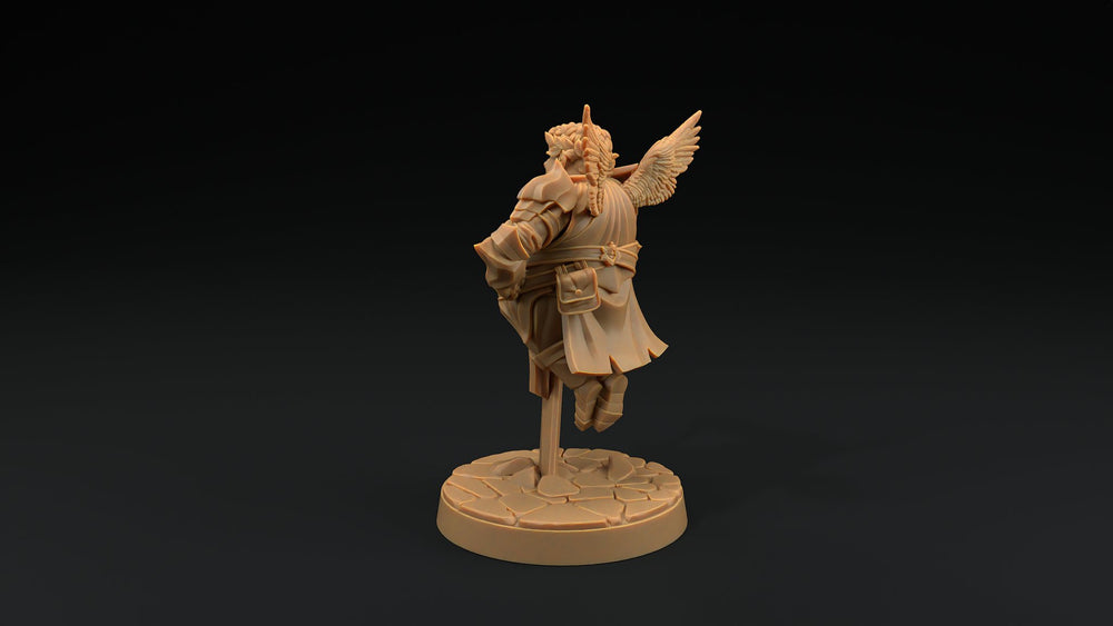 Bruce Bullymont - Aasimar (possibly) Fighter / Paladin Miniature - Mini Megastore
