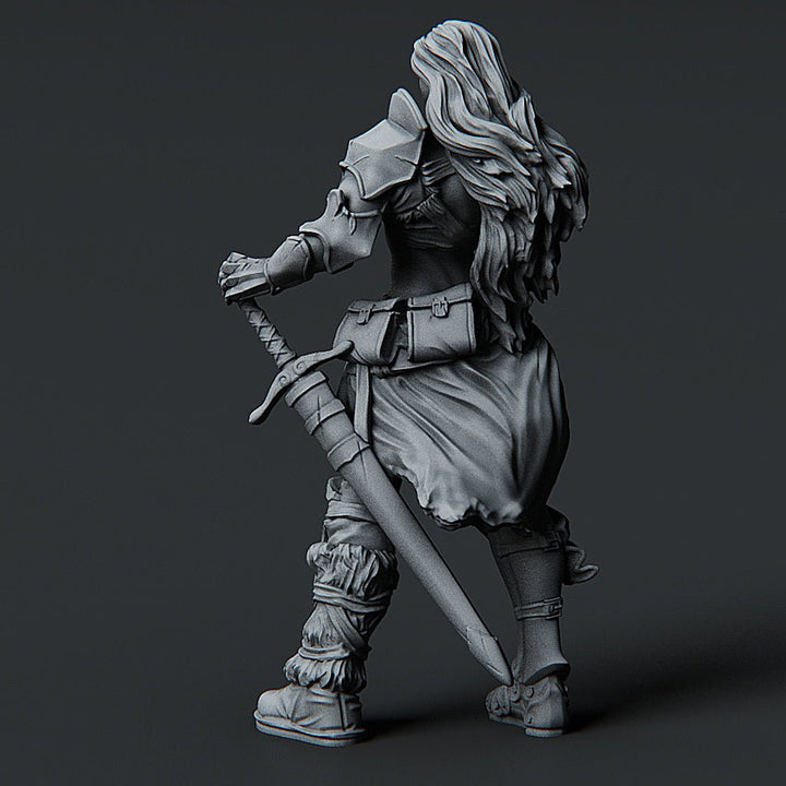 Female Human Barbarian Miniature / Statue - Mini Megastore