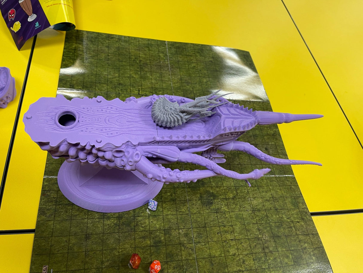 Nautiloid / Mind Flayer Spelljammer ship with multiple floors + tactical miniature - Mini Megastore