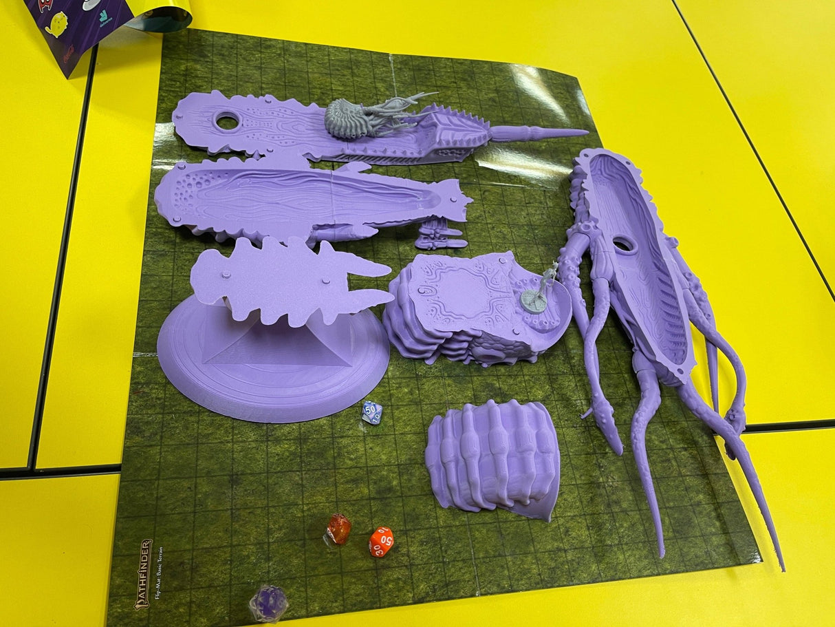 Nautiloid / Mind Flayer Spelljammer ship with multiple floors + tactical miniature - Mini Megastore