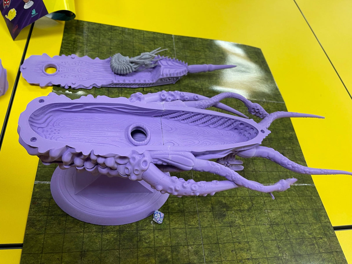 Nautiloid / Mind Flayer Spelljammer ship with multiple floors + tactical miniature - Mini Megastore