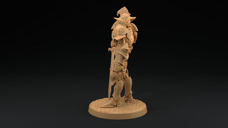 Steel Guardian / Animated Giant Armor Miniature - Mini Megastore